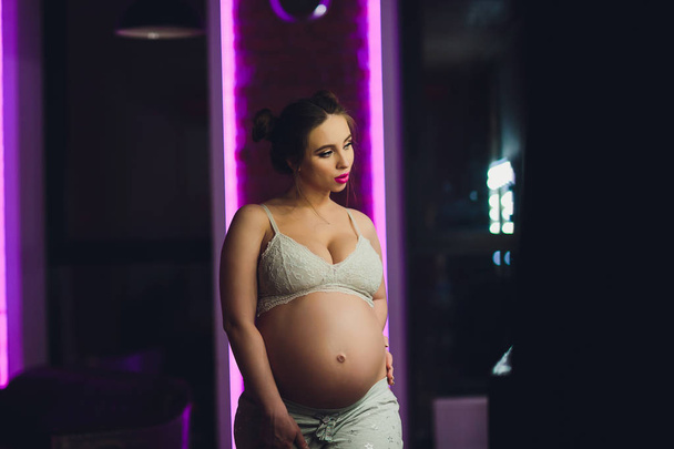 Happy Attractive pregnant woman Concepts of pregnancy and family. - 写真・画像