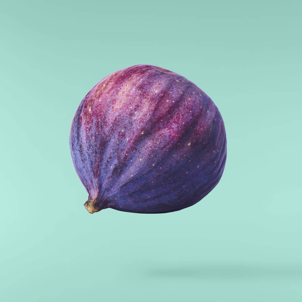 Fresh juice ripe fig - Photo, Image