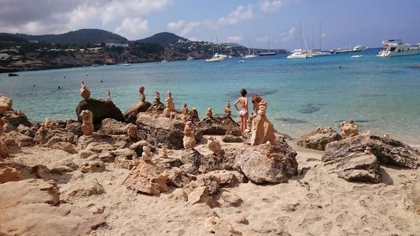Playa de Cala Tarida - Ibiza, España
  - Foto, imagen