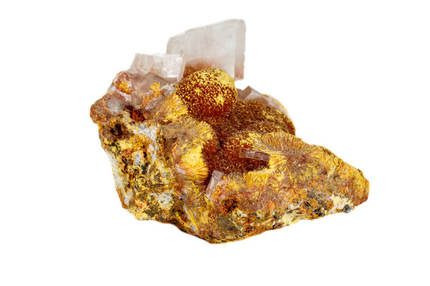 Makro kamenná Orpní minerál na bílém pozadí - Fotografie, Obrázek