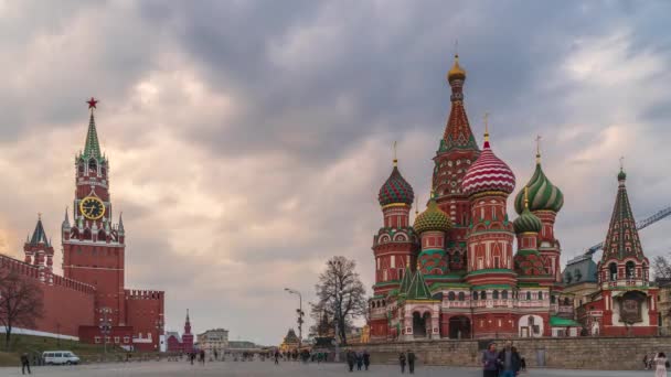 Rudé náměstí a katedrála svatého Basils v Moskvě - Záběry, video