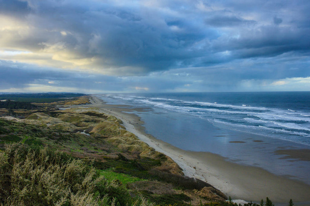 Küstendünen in der Nähe der Stadt Florenz in Oregon, Vereinigte Staaten - Foto, Bild