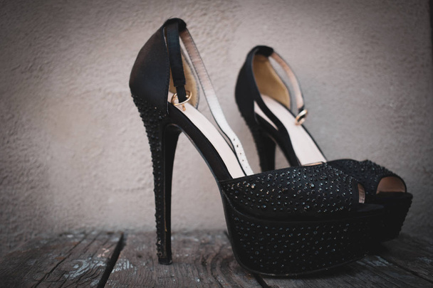Фотография моды красивые женские туфли на высоком каблуке
. - Фото, изображение