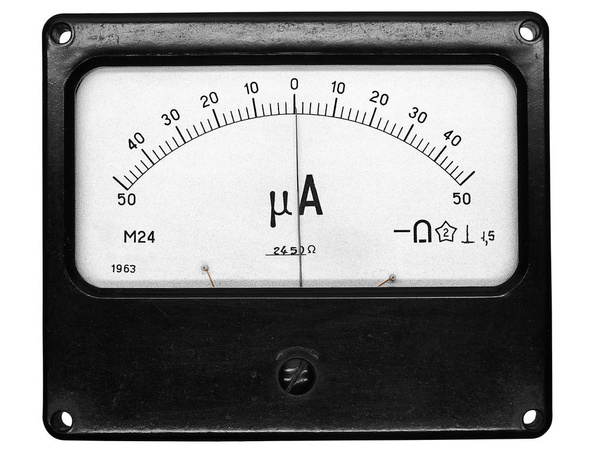 Un microampèremètre noir M24 (année 1963) pour 50 microampères (direct
  - Photo, image