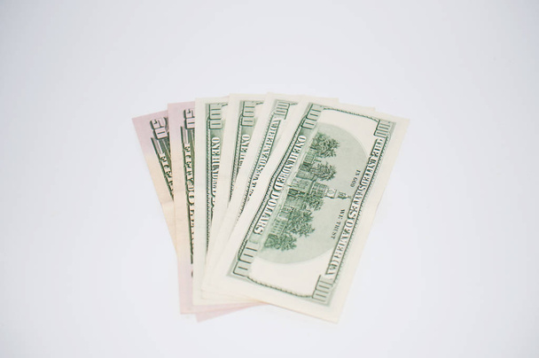 Dolar, beyaz bir arka planda Amerikan parası, izole - Fotoğraf, Görsel
