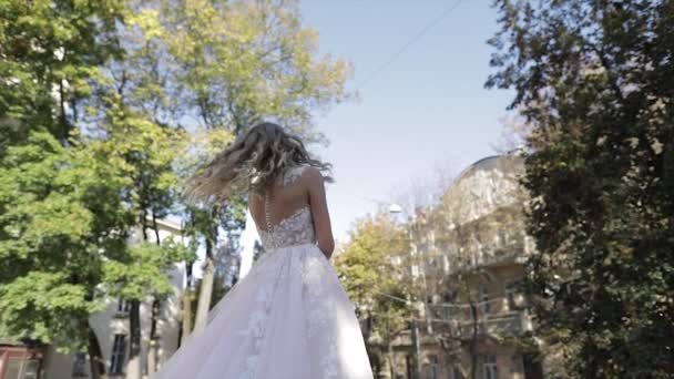 Beautiful and lovely bride. Pretty and well-groomed woman. Slow motion - Footage, Video