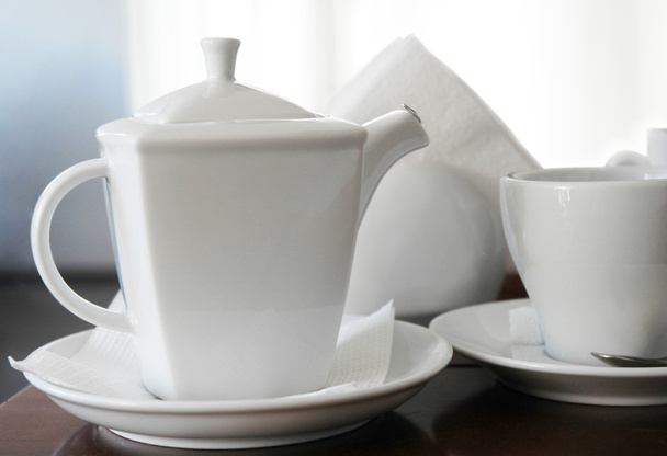 Cup and teapot - Φωτογραφία, εικόνα