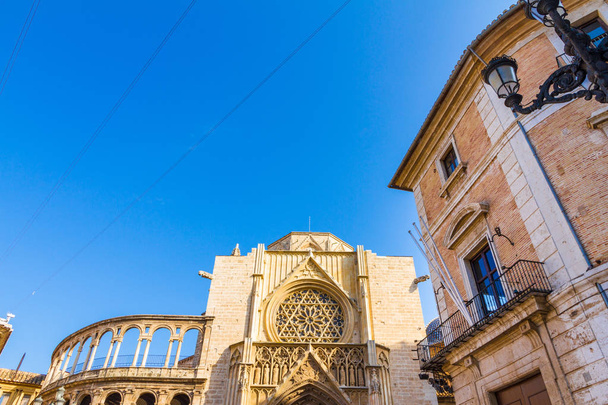 Valencia, Spanien. die Kathedrale von Valencia im Sommer am Nachmittag - Foto, Bild