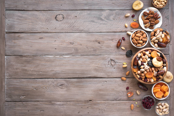 Mixed nuts and dried fruits - Foto, imagen