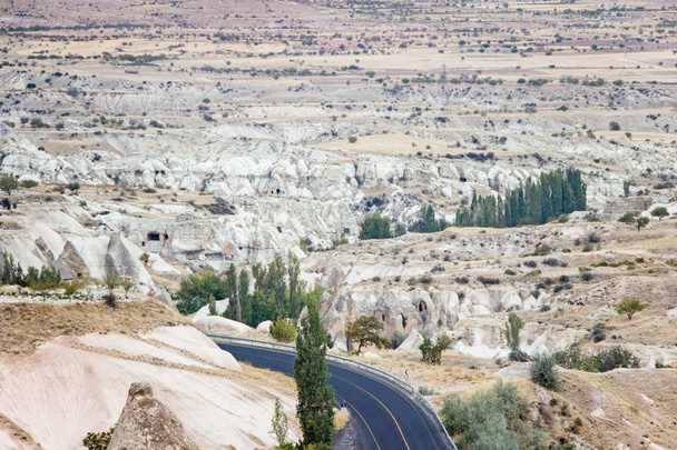 krajobraz autostrady w Kapadocji - Zdjęcie, obraz