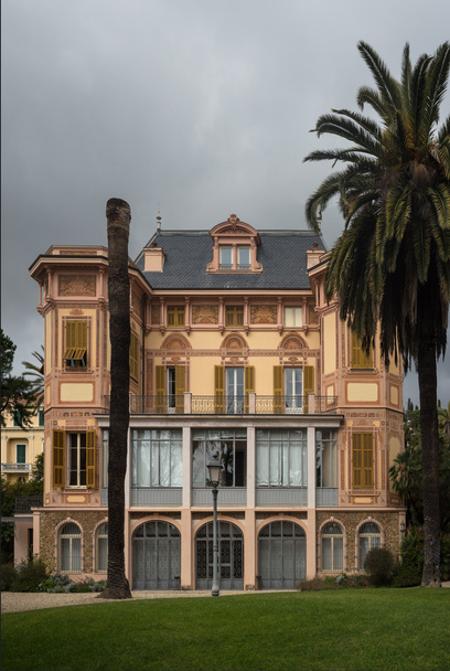 Villa Nobel en San Remo, Liguria, Italia
 - Foto, imagen