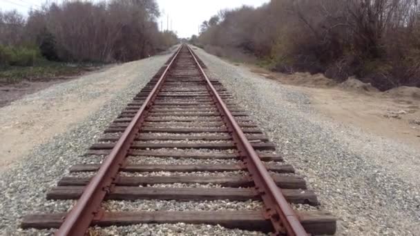 Séta a vasúti síneken - Felvétel, videó