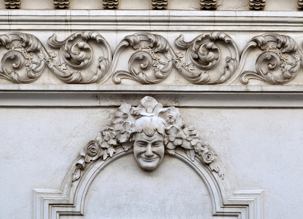 Edificio art nouveau adornado
 - Foto, Imagen