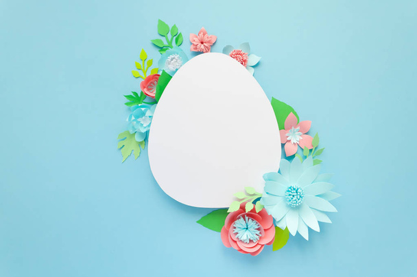 Happy easter. Easter egg made of paper on blue background. - Foto, immagini