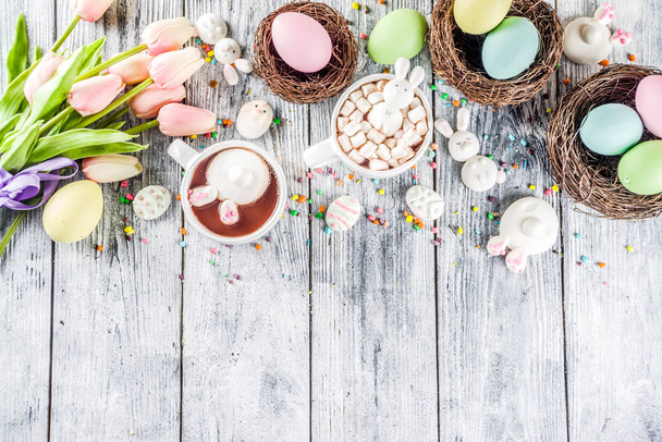 Pasqua divertente cioccolata calda
 - Foto, immagini