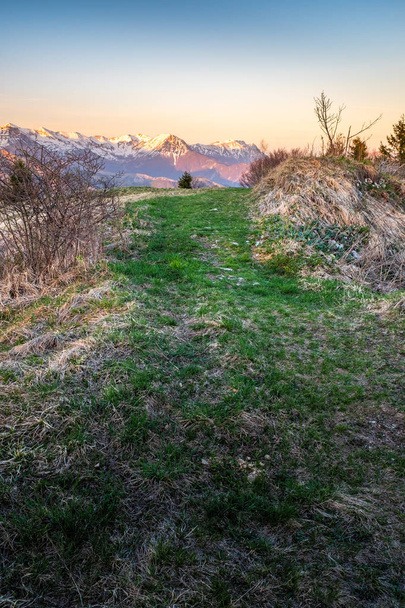 Coucher de soleil Krn dans le parc national du Triglav dans les Alpes juliennes
 - Photo, image