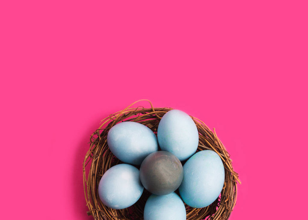 Easter boiled colorful eggs on pink background - Photo, Image