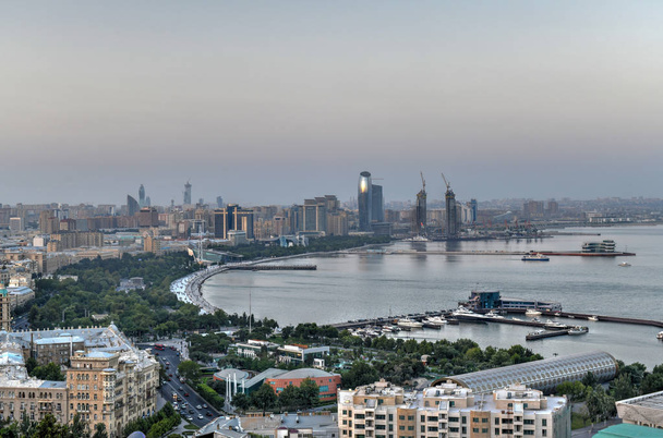Skyline z Baku, Azerbejdżan - Zdjęcie, obraz