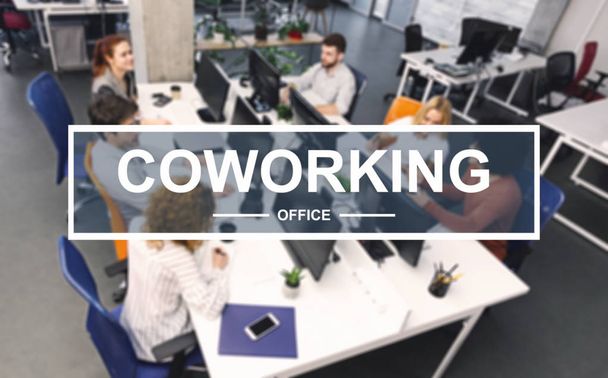 Jong business team werkt in modern kantoor - Foto, afbeelding