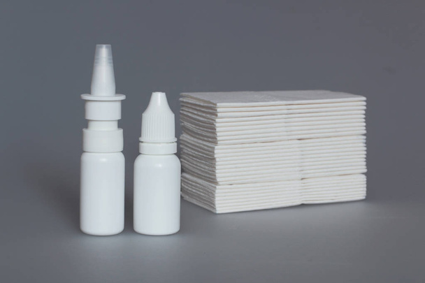 nasal spray and drops from a cold - Foto, afbeelding