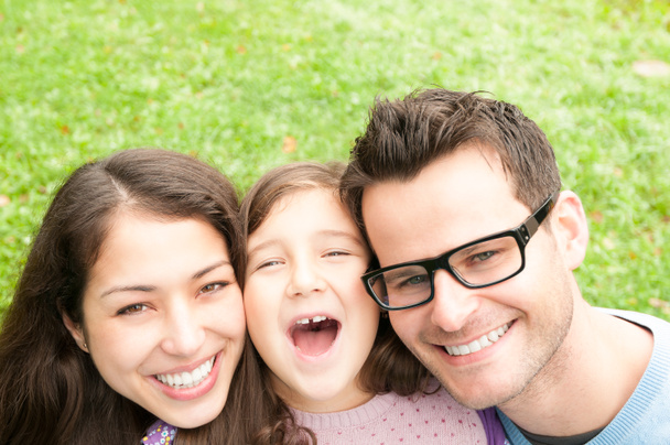 közelről három boldog családi portré. - Fotó, kép