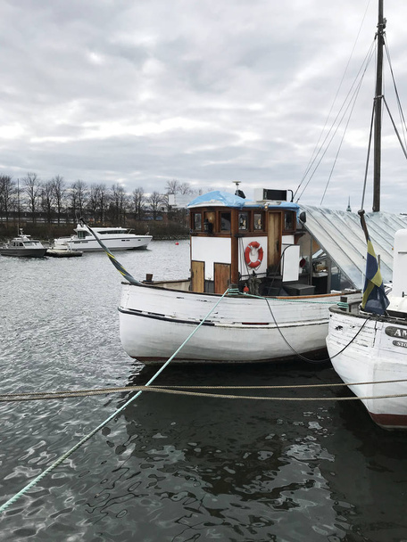 ヨットとボートパイア、ストックホルム、スウェーデン - 写真・画像