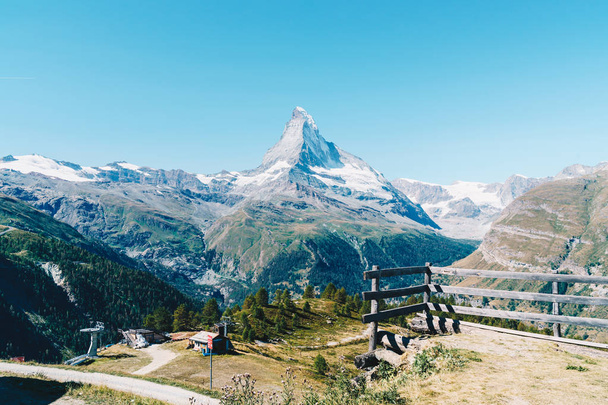 vistas del pico Matterhorn en Zermatt, Suiza
. - Foto, Imagen