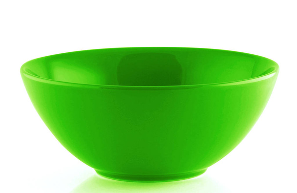 Зелена порожня миска ізольована на білому тлі
 - Фото, зображення