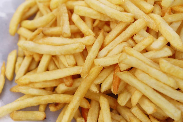 Papas fritas es delicioso en la comida de la calle
 - Foto, imagen