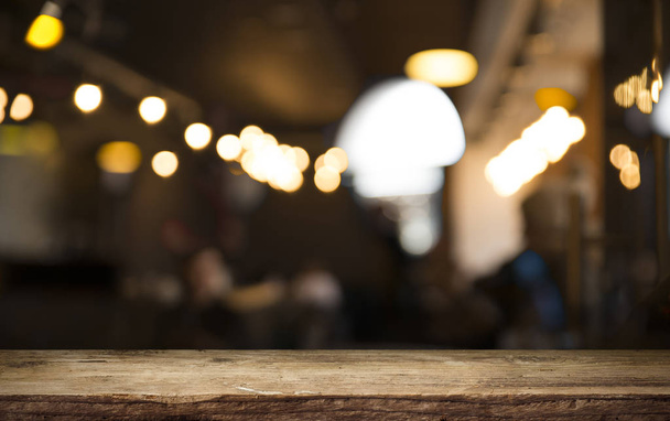 rozmazané pozadí bar a tmavě hnědé stole retro dřeva - Fotografie, Obrázek