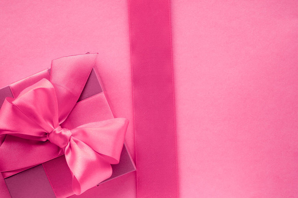 Pink gift boxes, feminine style flatlay background - Φωτογραφία, εικόνα