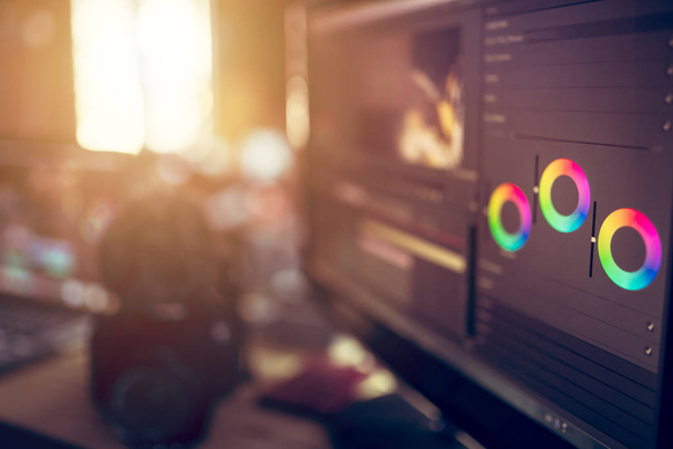Монітор редагування відео шліфування кольорового ефекту плівки
 - Фото, зображення