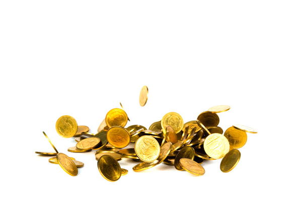 Движение падающей золотой монеты, летающая монета, деньги дождя изолированы
  - Фото, изображение