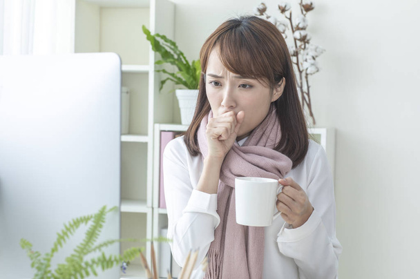 Asian business woman feeling sick  - Foto, afbeelding