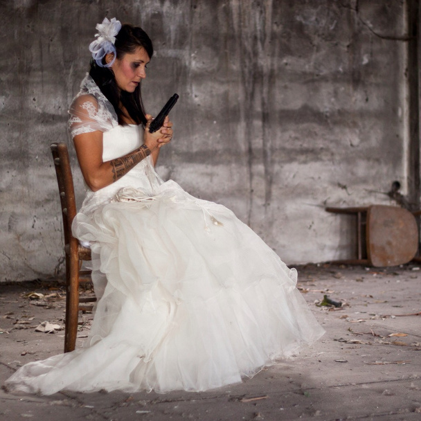 The desperate bride - Foto, afbeelding