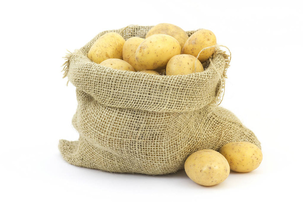 rohe Kartoffeln im Sack - Foto, Bild