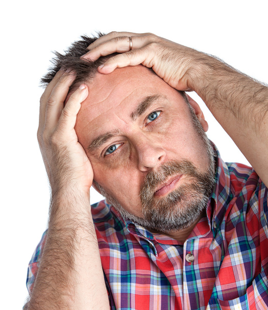 мужчина среднего возраста страдает от головной боли
 - Фото, изображение
