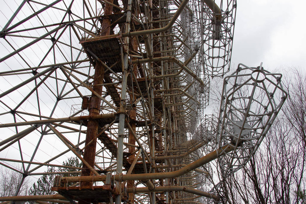 Военная антенна в Чернобыле, тур в Чернобыль и Припять
 - Фото, изображение