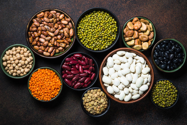 Legumes, lentils, chikpea and beans assortment. - Foto, Imagen