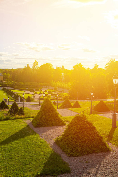 Сад Линнея, недалеко от Уппсальского университета
 - Фото, изображение