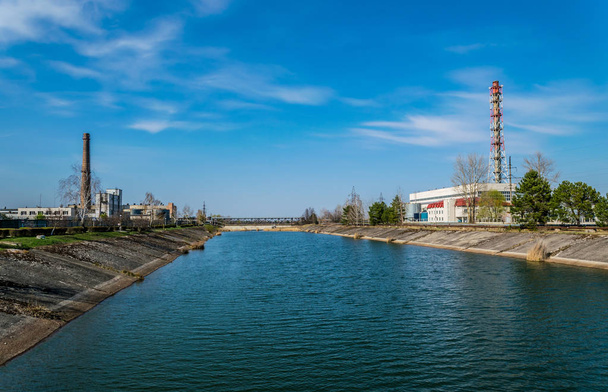 Instalaciones de producción de la central nuclear de Chernobyl, Ucrania. Cuarta unidad de energía de emergencia y zona de exclusión
 - Foto, Imagen