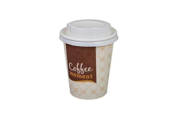 tasse de café en papier isolé sur fond blanc - Photo, image