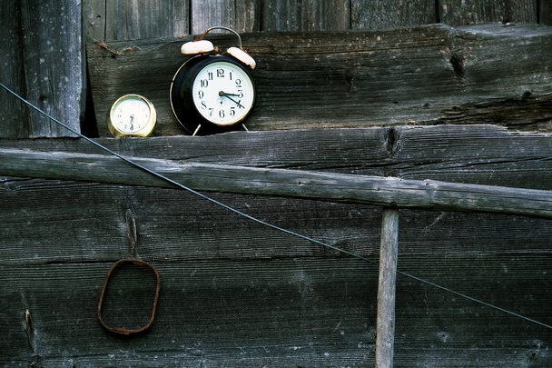 Reloj despertador viejo
 - Foto, imagen