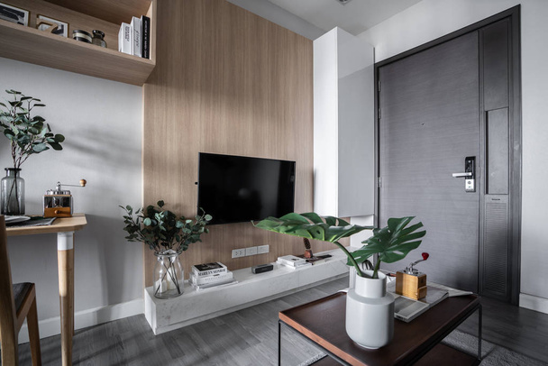 Tyylikäs minimalistinen olohuone vihreät kasvit
 - Valokuva, kuva