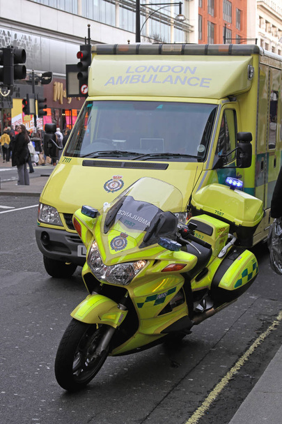 NHS Ambulances - Fotografie, Obrázek