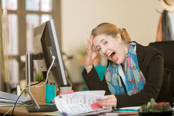 Stressed Professional Woman Screaming - Фото, изображение