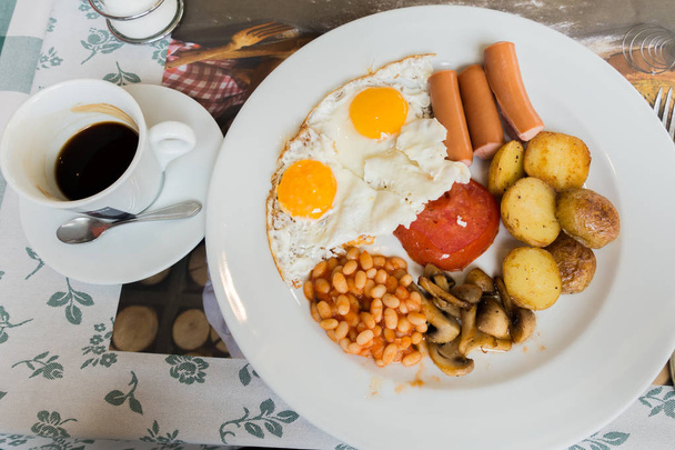 プレート上の英語の朝食 - 写真・画像