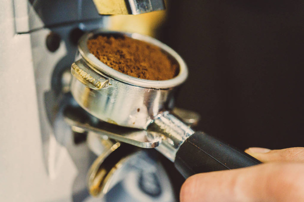 hacer café en la máquina de café
 - Foto, imagen