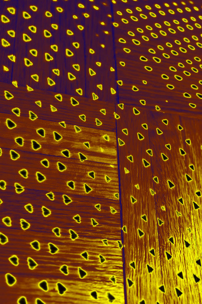Verticale verweven reflectie achtergrond patroon in bruin, geel en paars - Foto, afbeelding