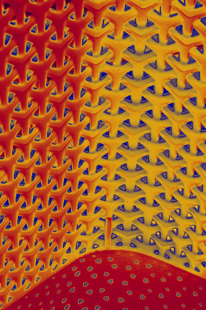 Многомерный переплетенный фон в темно-красном, желтом и синем цветах
 - Фото, изображение